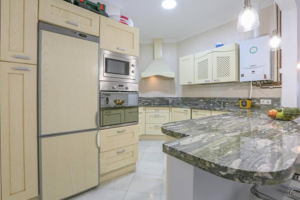 סביליה Riverwalk Suites - Puente Triana מראה חיצוני תמונה