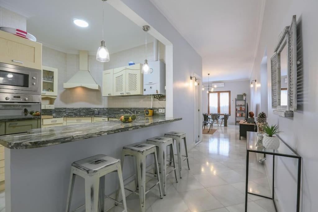 סביליה Riverwalk Suites - Puente Triana מראה חיצוני תמונה